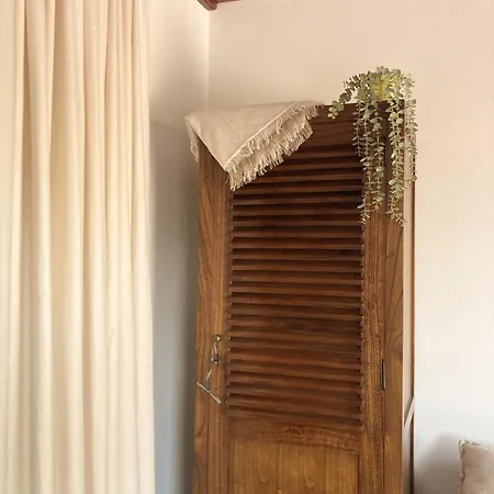 Casa Keo, Vila *